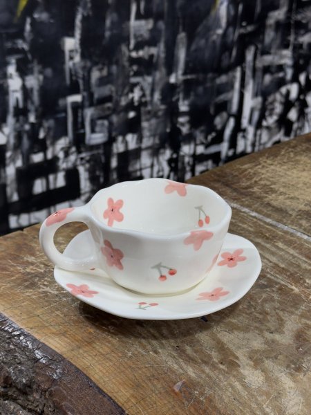 كوب ورد وكرز