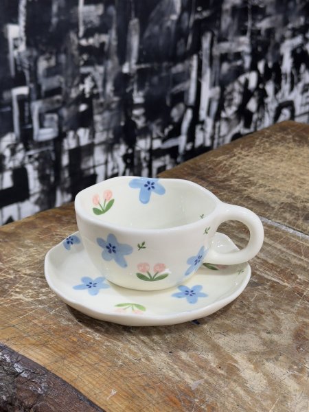 كوب مورد ازرق