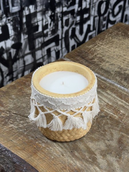 شمعة معطرة شرابيش