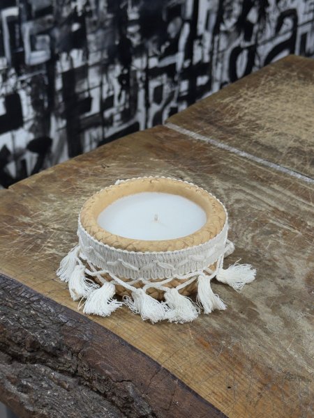 شمعة معطرة شرابيش