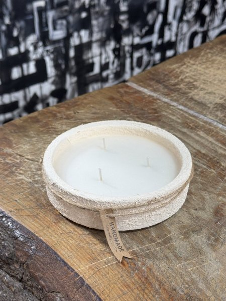 شمعة معطرة صحن