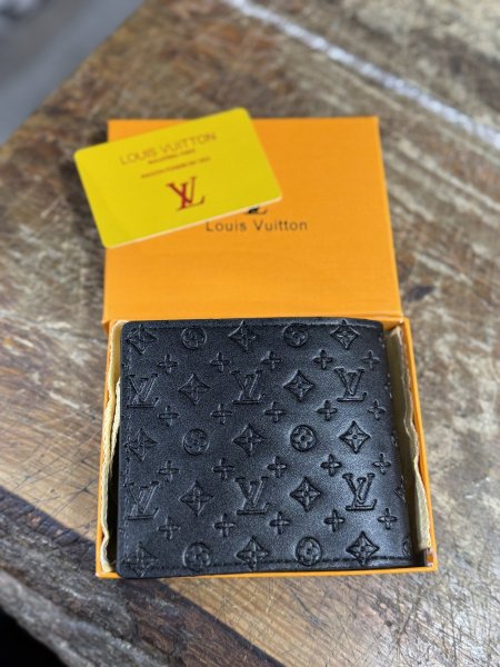محفظة Louis Vuitton