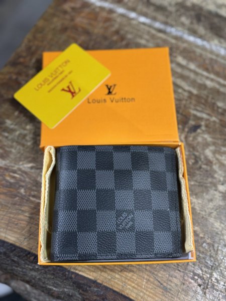 محفظة Louis Vuitton