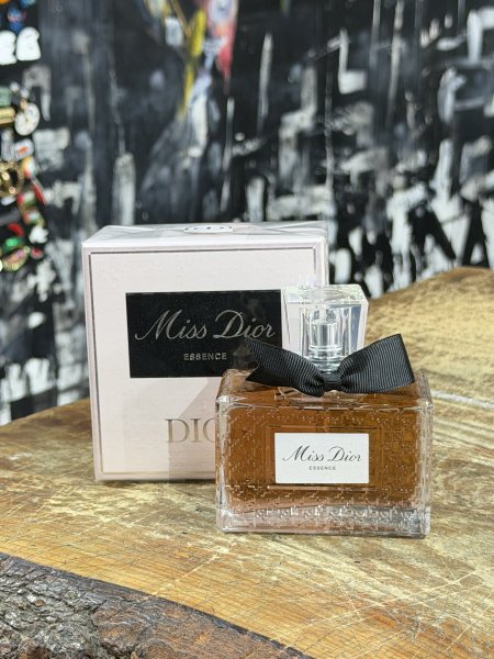 Miss Dior Essence de parfum