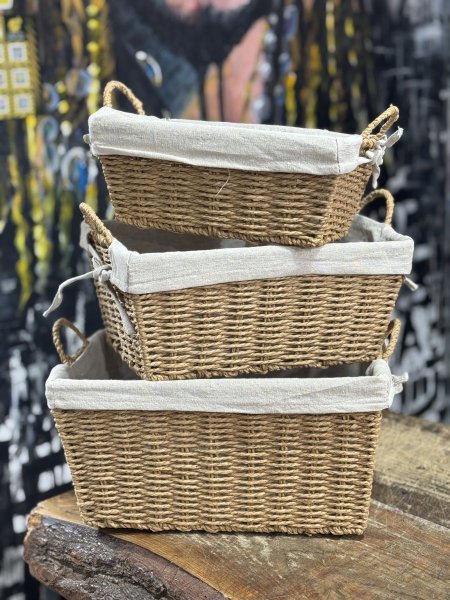 سلة قش وقماش