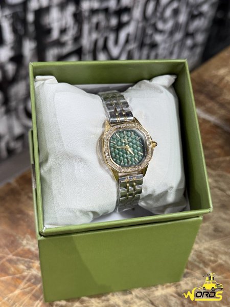 فضي وذهبي مينا زيتي