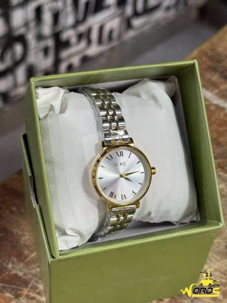 فضي وذهبي مينا ابيض